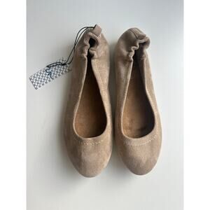 LM Suede Ballet Flats Tan Comfort Elastic Slip On Shoes Size 9 NWT
